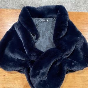Caracilia Faux Fur bridal/evening-wear wrap